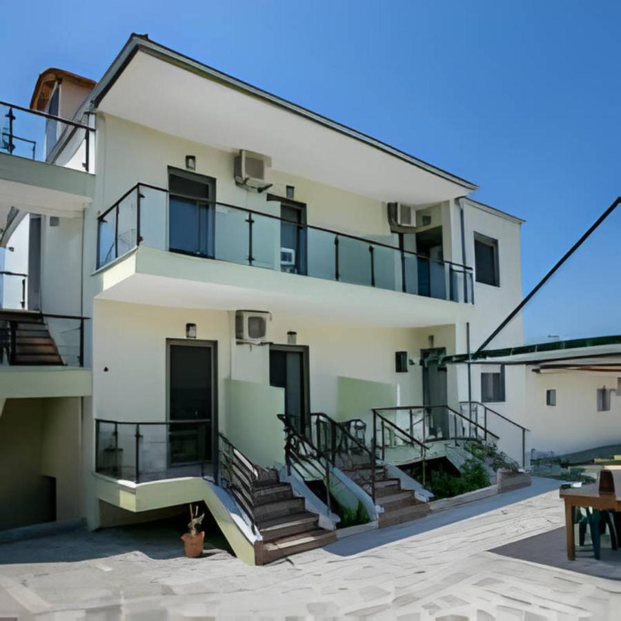 Villa Elista Astris Zewnętrze zdjęcie